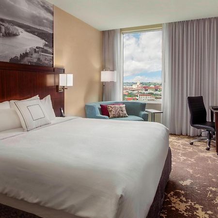 Courtyard By Marriott Portland City Center Bagian luar foto
