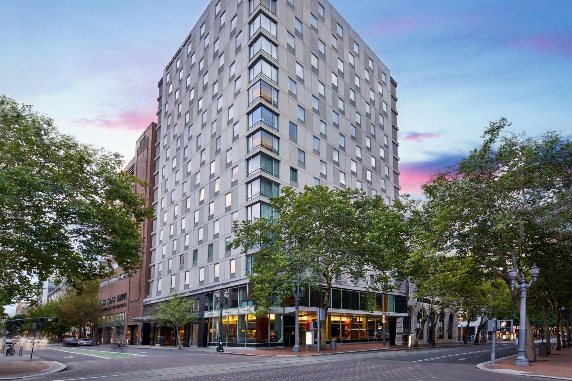 Courtyard By Marriott Portland City Center Bagian luar foto