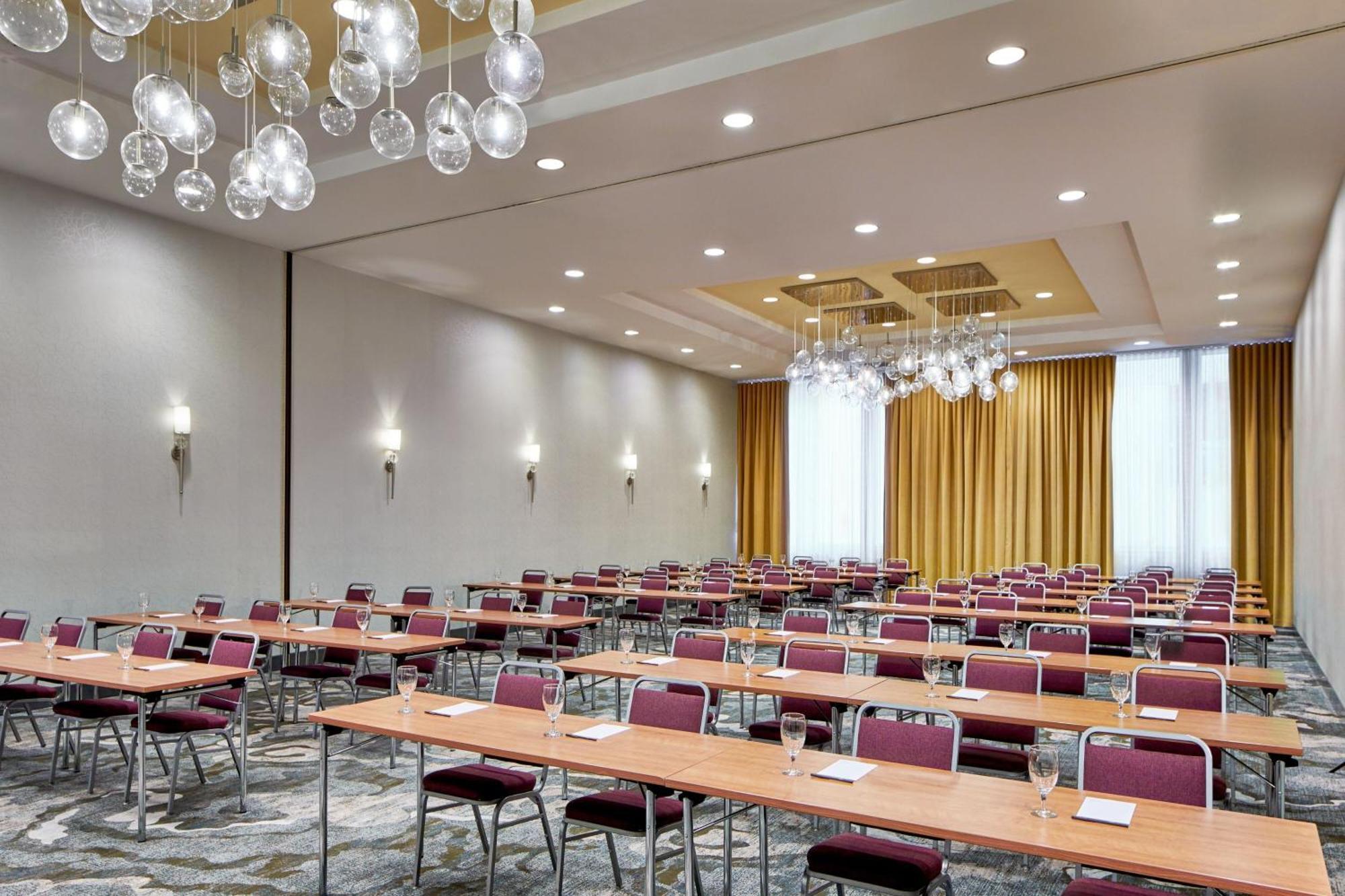 Courtyard By Marriott Portland City Center Bagian luar foto