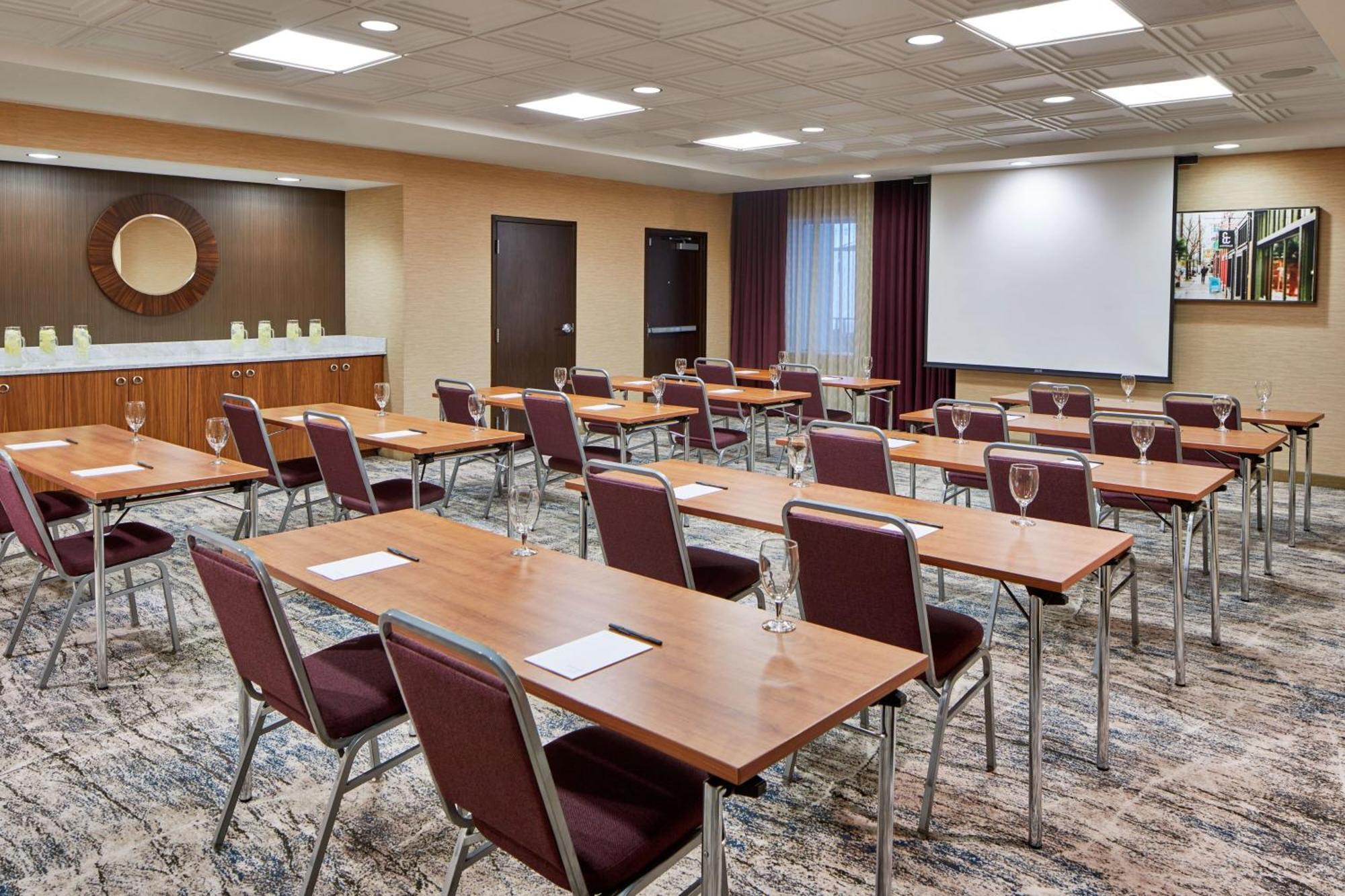 Courtyard By Marriott Portland City Center Bagian luar foto