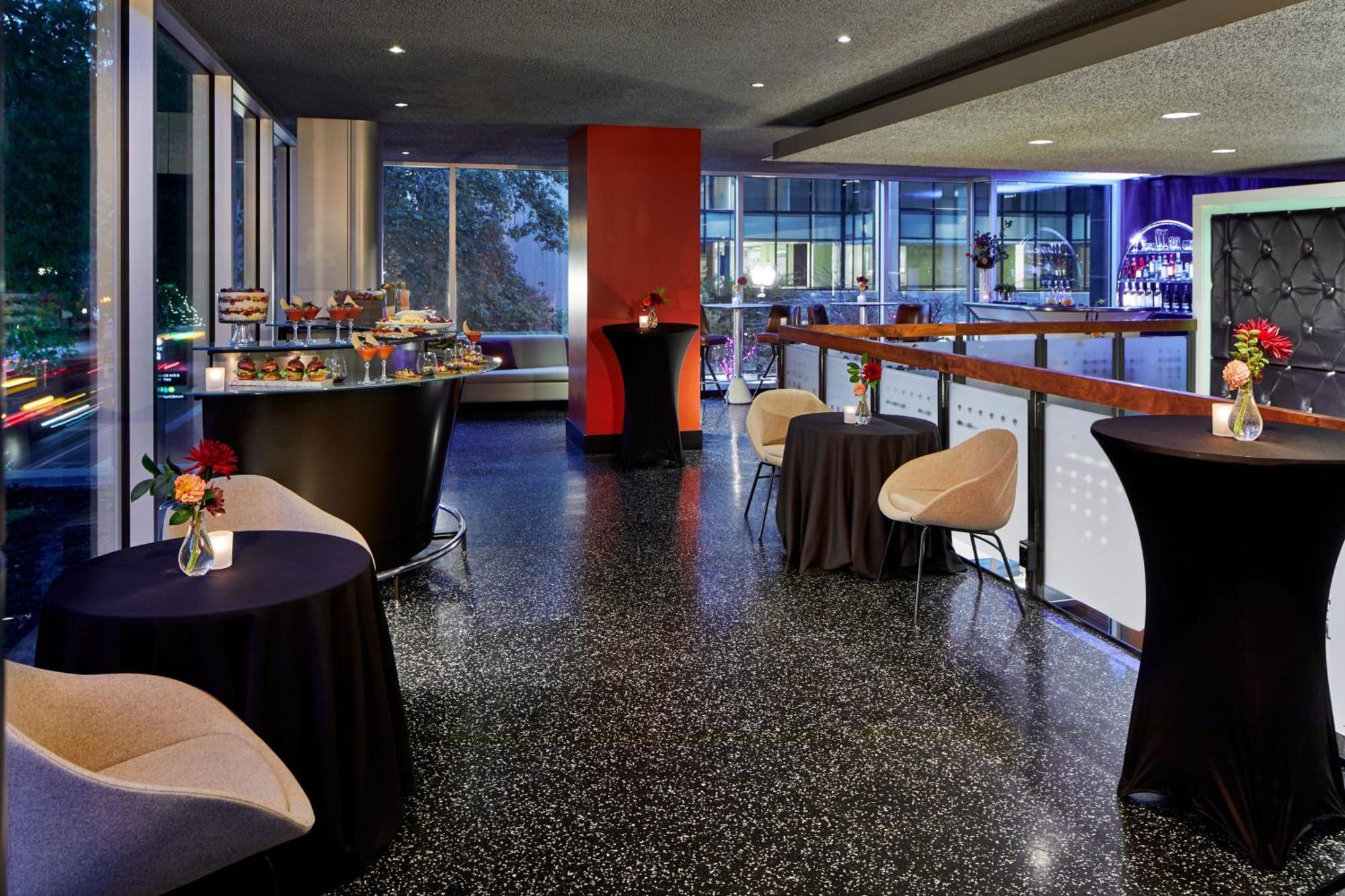 Courtyard By Marriott Portland City Center Bagian luar foto