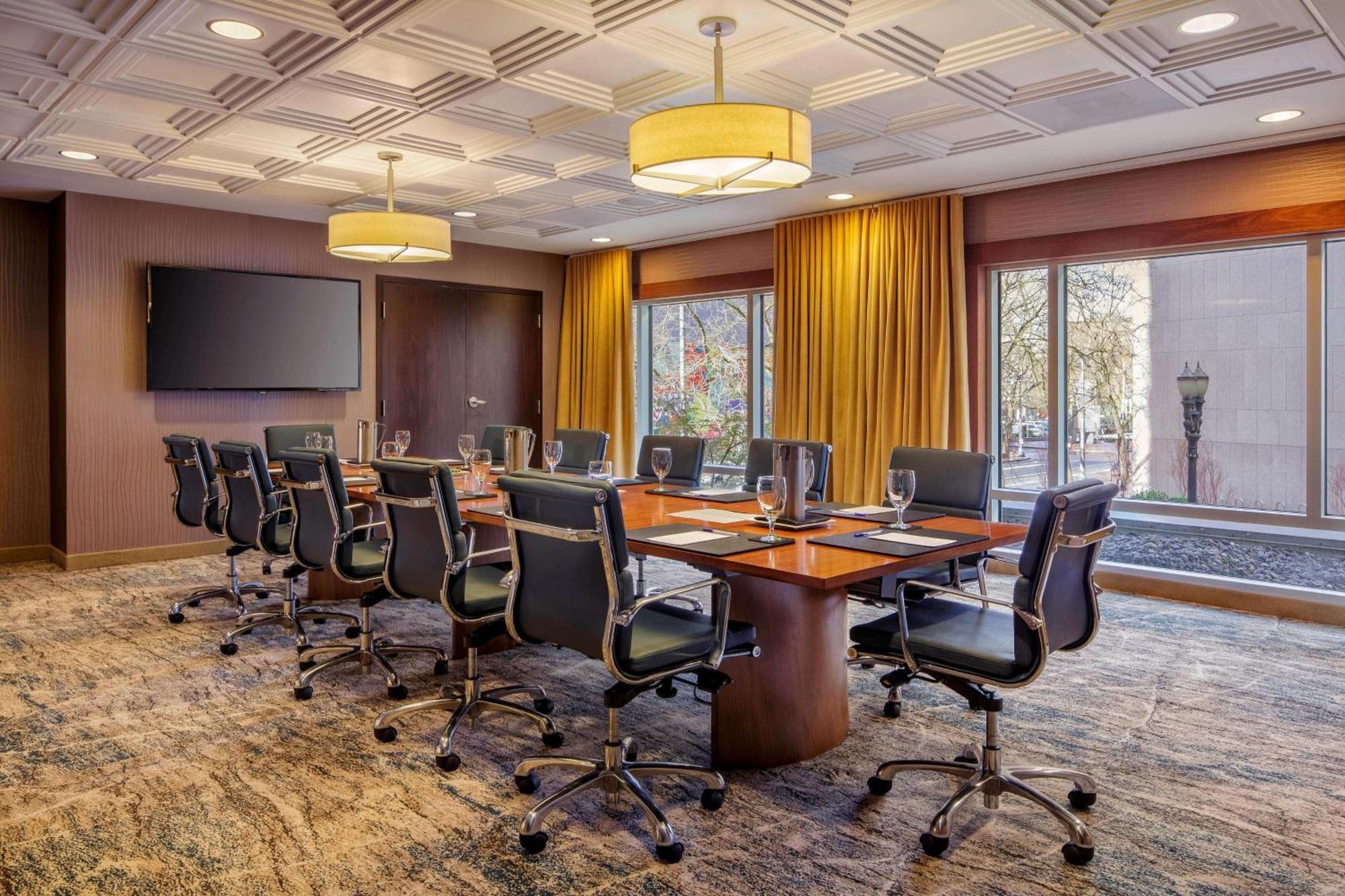 Courtyard By Marriott Portland City Center Bagian luar foto