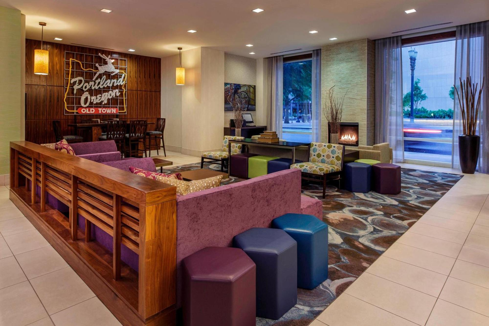 Courtyard By Marriott Portland City Center Bagian luar foto
